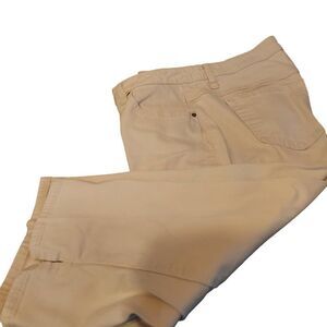 Riders by Lee Tan Excellent cond Waist is 30 inseam 10 length 27
